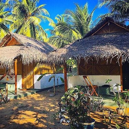 Sun Wind Beach Kalpitiya Kite Resort Bagian luar foto