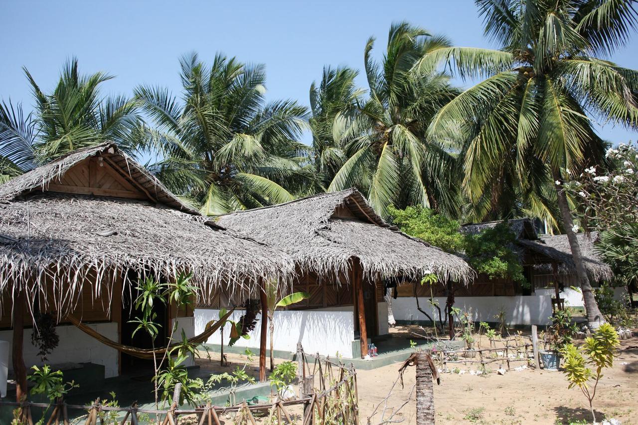 Sun Wind Beach Kalpitiya Kite Resort Bagian luar foto