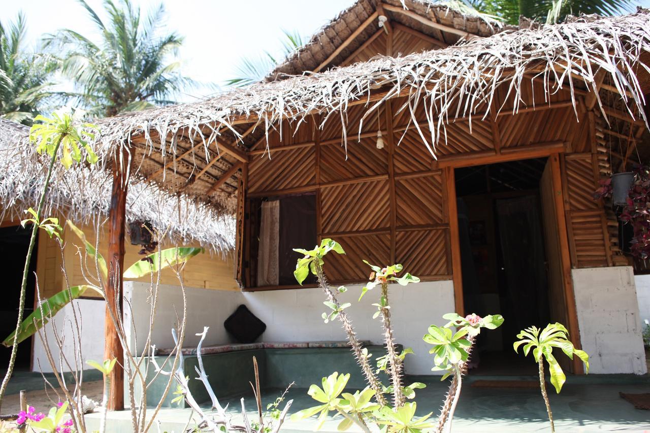 Sun Wind Beach Kalpitiya Kite Resort Bagian luar foto